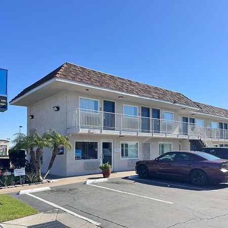 Motel 6 Ontario Airport Экстерьер фото