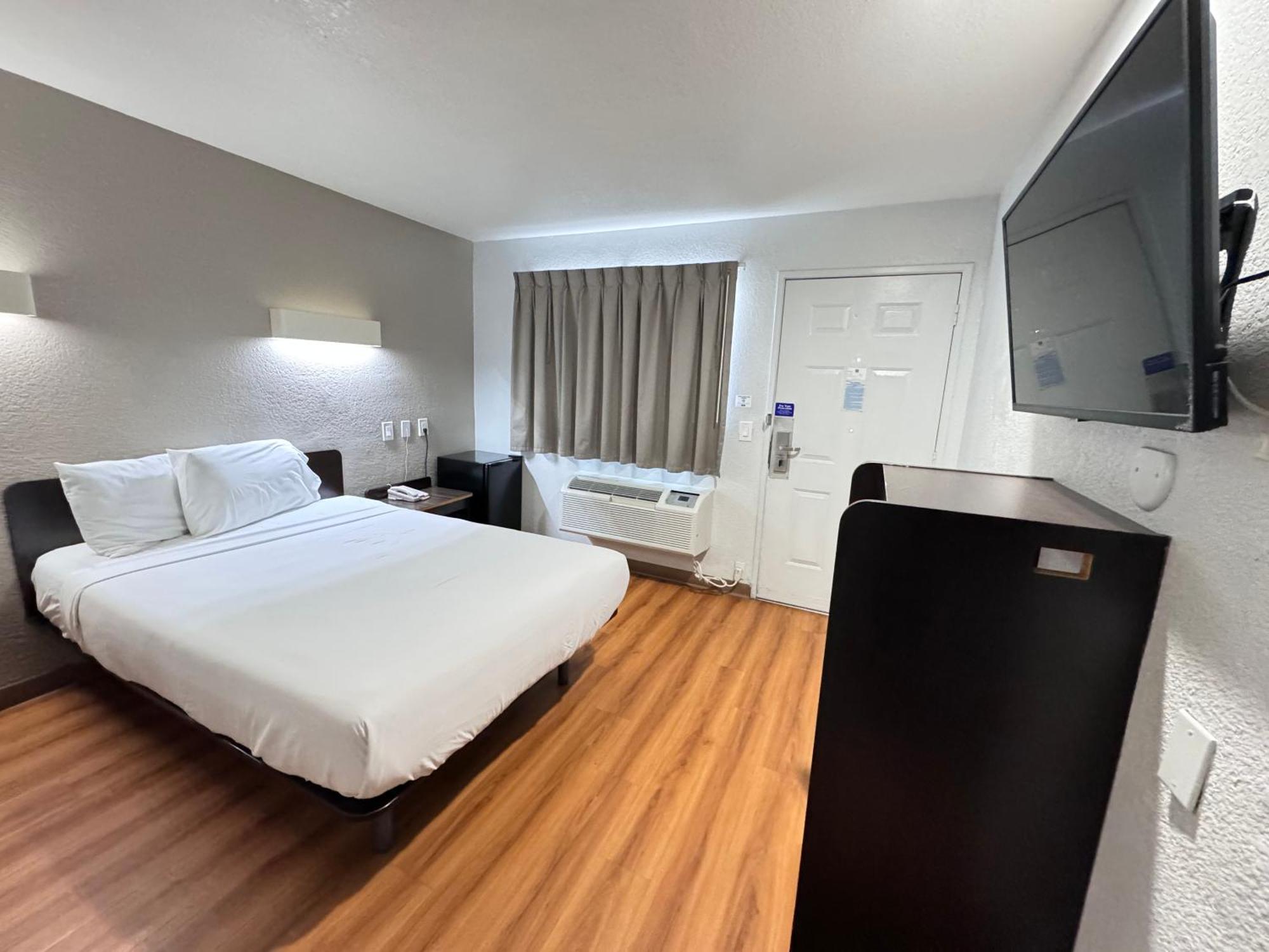 Motel 6 Ontario Airport Экстерьер фото