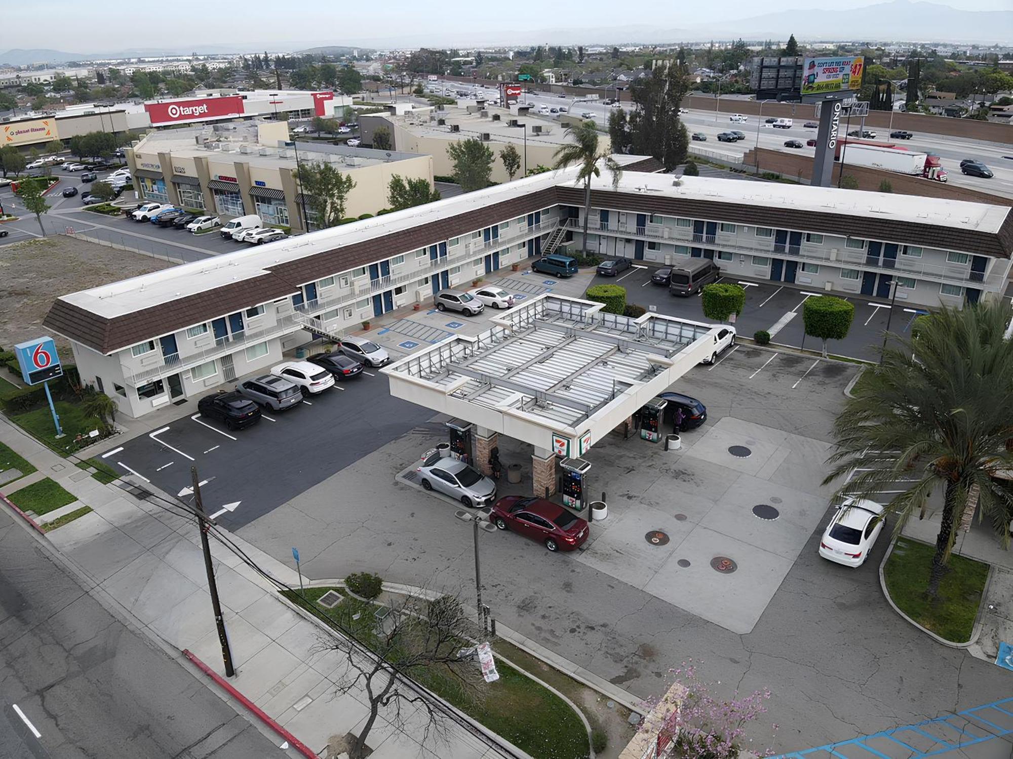 Motel 6 Ontario Airport Экстерьер фото
