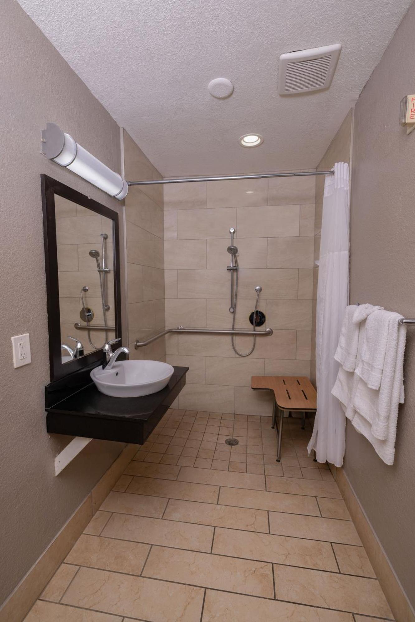 Motel 6 Ontario Airport Экстерьер фото