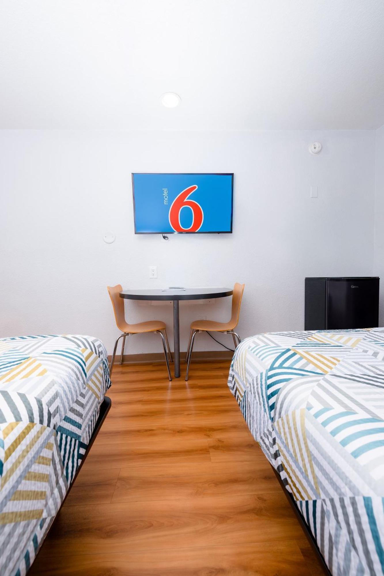 Motel 6 Ontario Airport Экстерьер фото