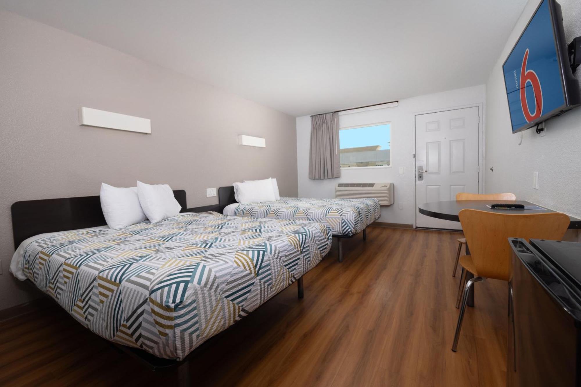 Motel 6 Ontario Airport Экстерьер фото