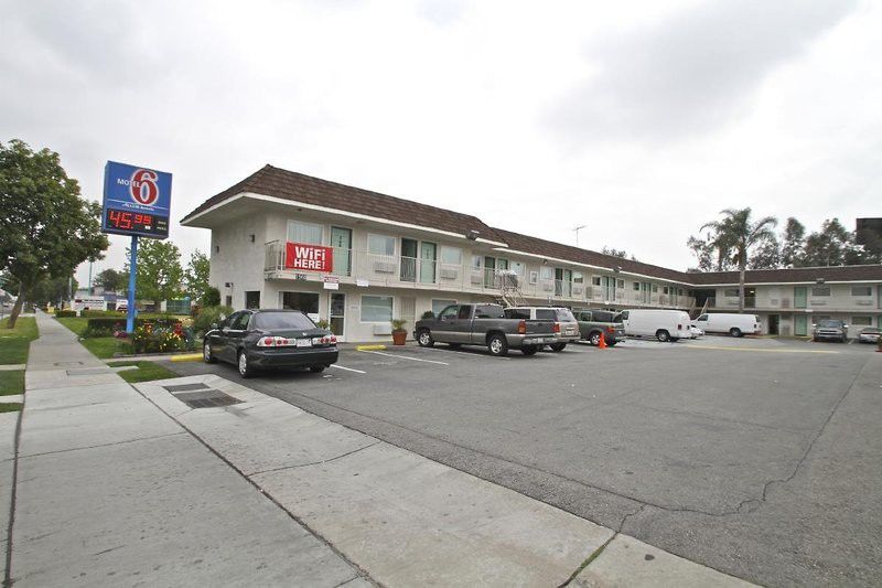 Motel 6 Ontario Airport Экстерьер фото