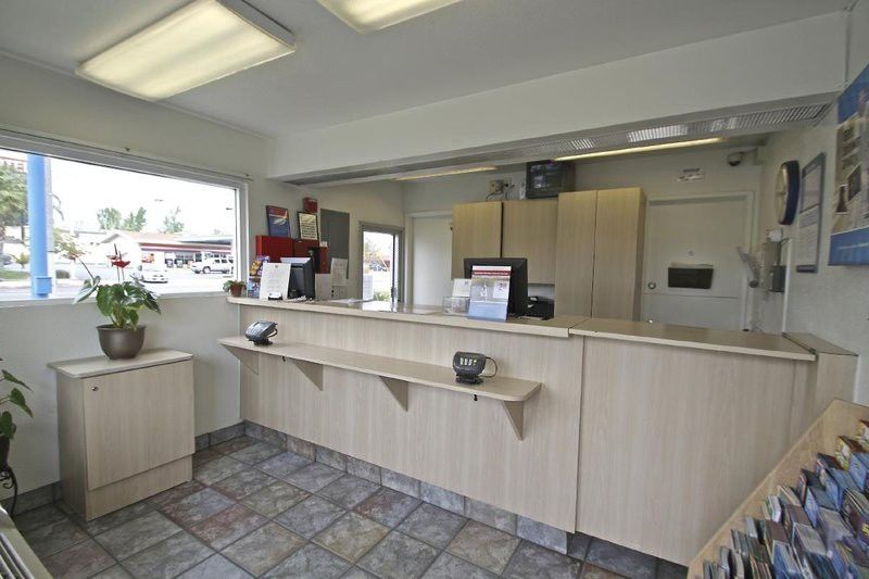 Motel 6 Ontario Airport Экстерьер фото