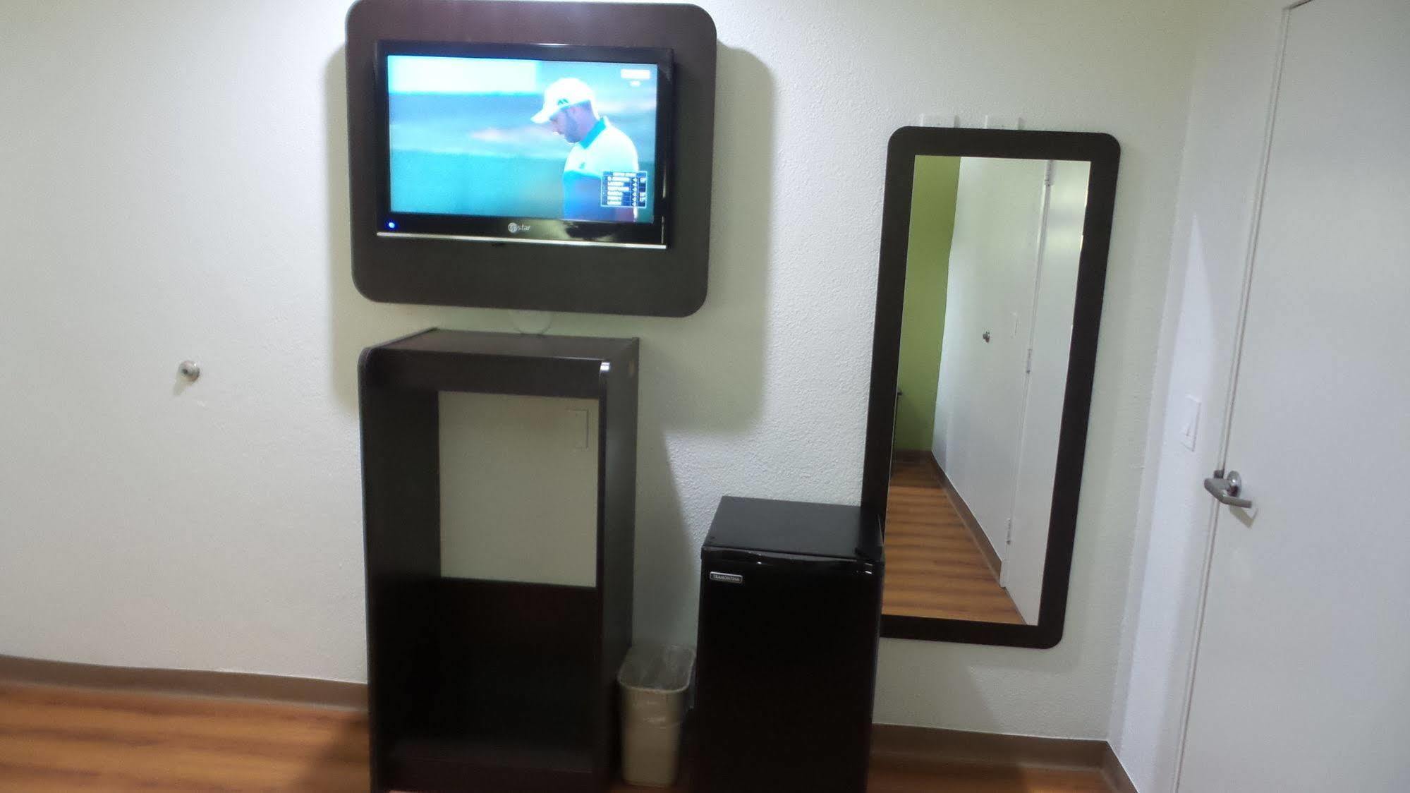 Motel 6 Ontario Airport Экстерьер фото