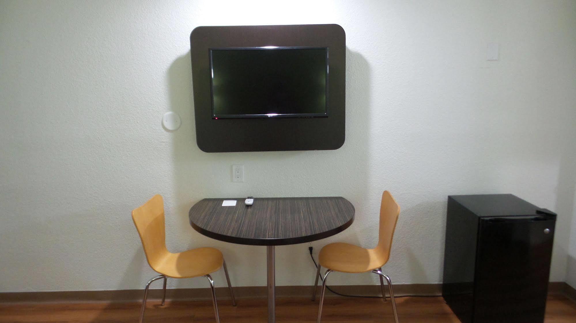 Motel 6 Ontario Airport Экстерьер фото