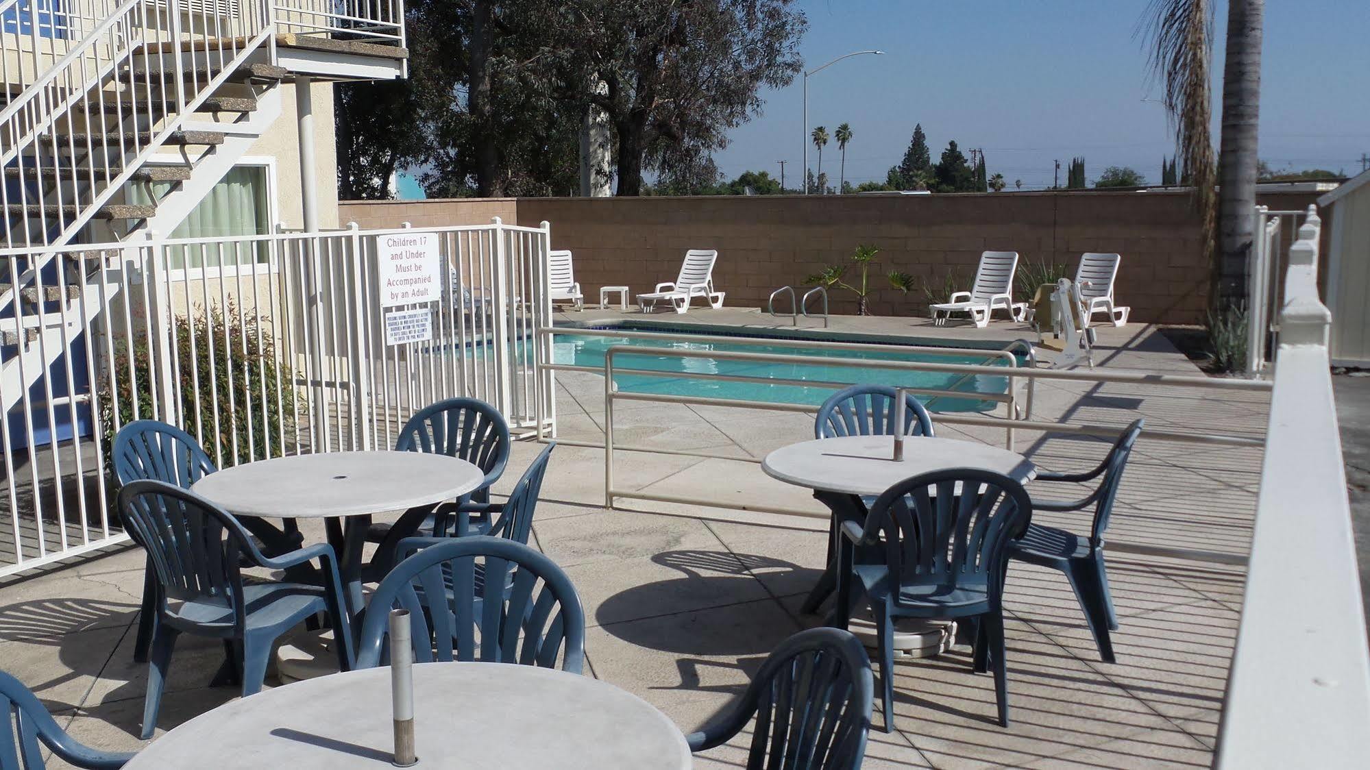 Motel 6 Ontario Airport Экстерьер фото