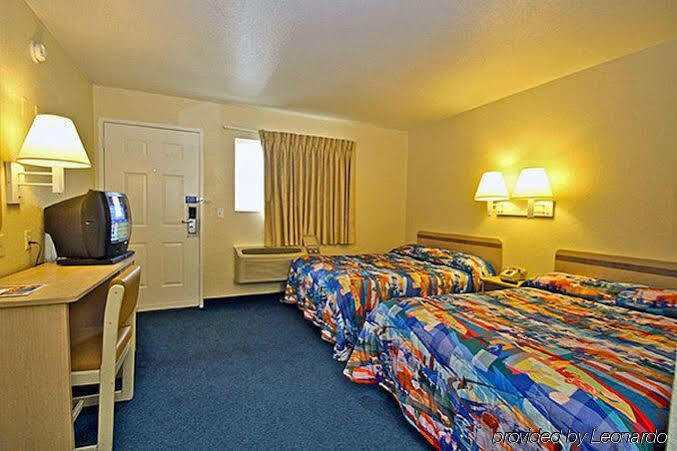 Motel 6 Ontario Airport Экстерьер фото